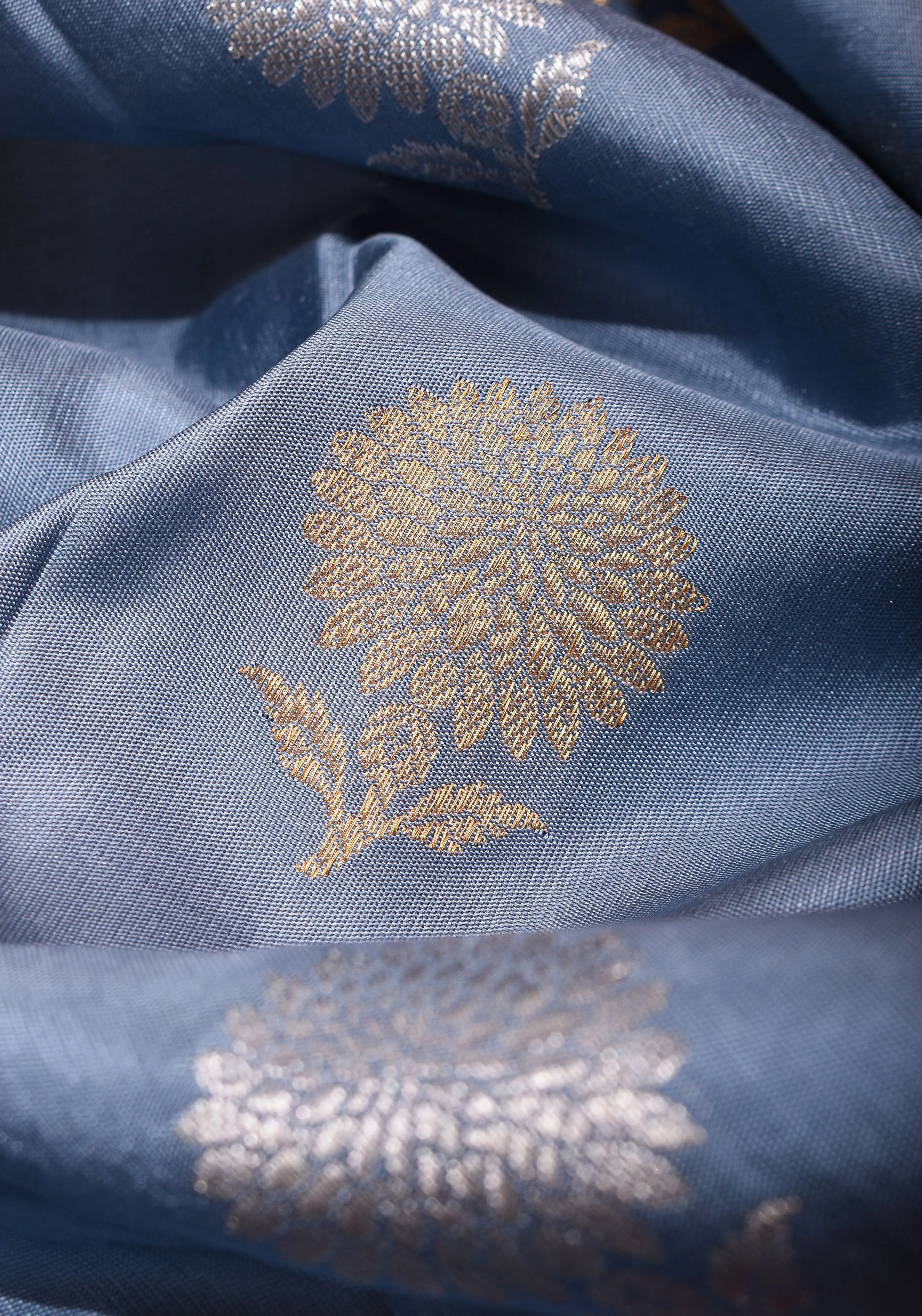 Cloud Gray Gadwal Pure Silk Saree with Meenakari Paisley Border| SILK MARK CERTIFIED